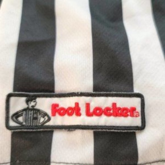 Foot Locker Women's Black & White Polyester Short Sleeve V-Neck T- Shirt Size L. - Picture 3 of 4